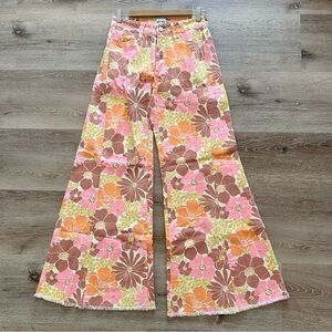Floral Patterned Wide-Leg Jeans